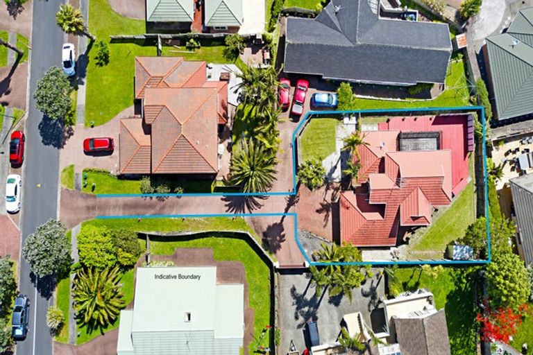 Photo of property in 10 San Fernando Way, Henderson, Auckland, 0612