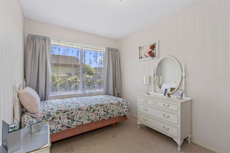 Photo of property in 1/17 Tamarisk Place, Parklands, Christchurch, 8083