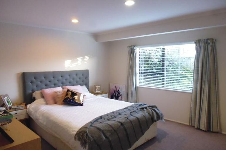 Photo of property in 6 Ross Grove, Paraparaumu, 5032