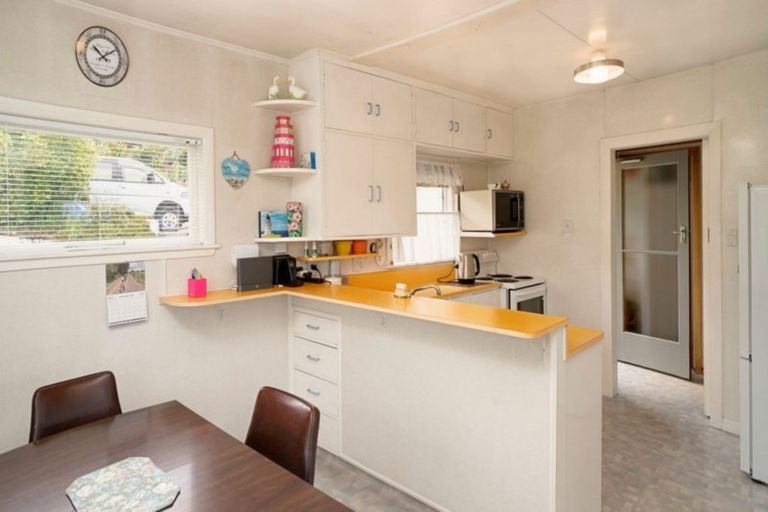 Photo of property in 28 Arapiki Road, Stoke, Nelson, 7011