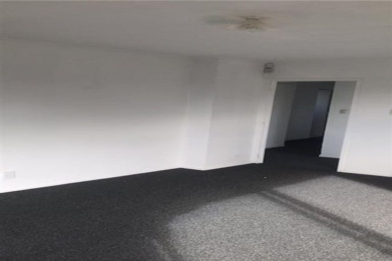 Photo of property in 49 Hyperion Drive, Randwick Park, Auckland, 2105