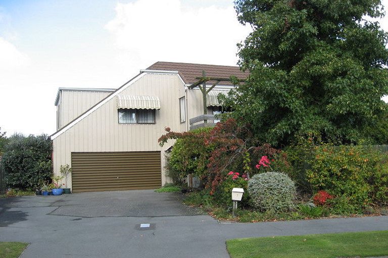 Photo of property in 2 Hanover Place, Ilam, Christchurch, 8041