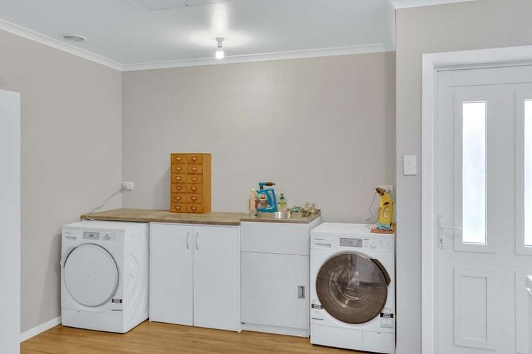 Photo of property in 5 Hereford Street, Riversdale, 9776