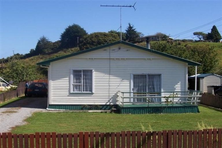 Photo of property in 15 Inverness Street, Dunollie, Runanga, 7803