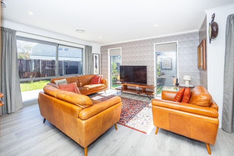 Photo of property in 5 Kennedy Lane, Hamilton East, Hamilton, 3216