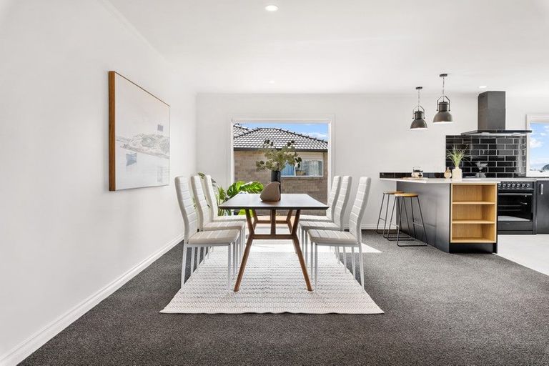 Photo of property in 2/12 Bannings Way, Hobsonville, Auckland, 0618