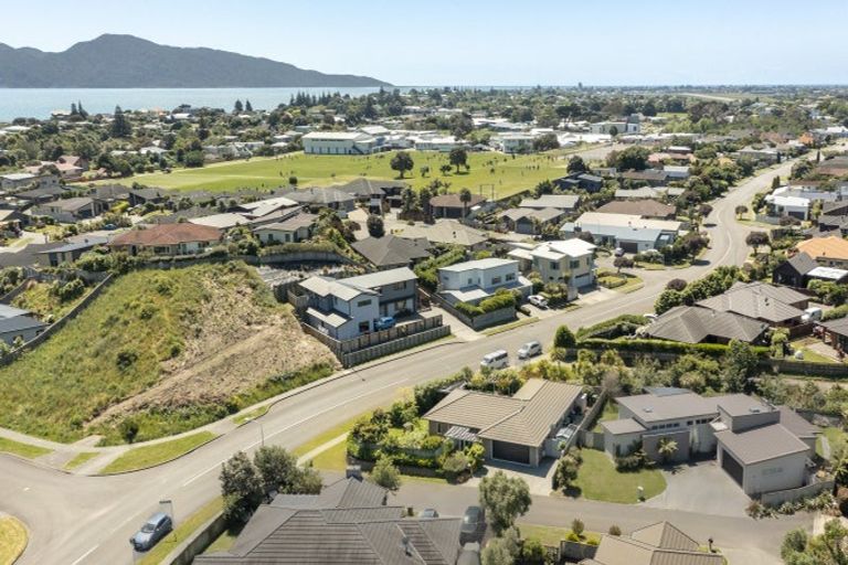 Photo of property in 58 Hillcrest Road North, Raumati Beach, Paraparaumu, 5032