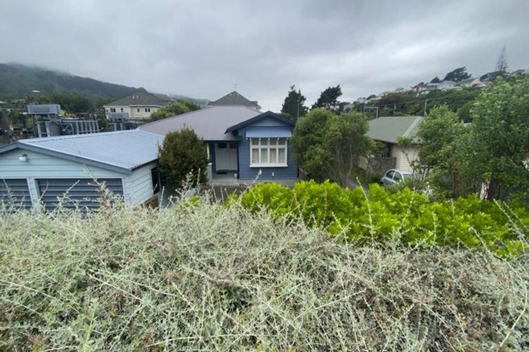 Photo of property in 11 Tawa Street, Tawa, Wellington, 5028