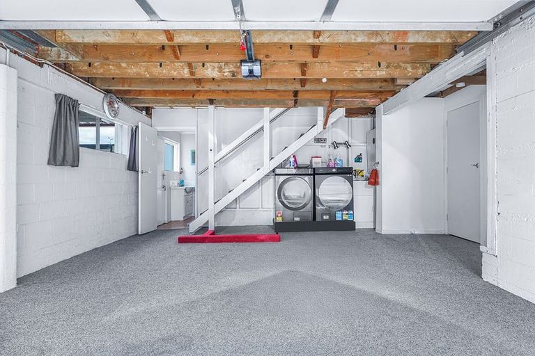 Photo of property in 107 Tuhikaramea Road, Dinsdale, Hamilton, 3204