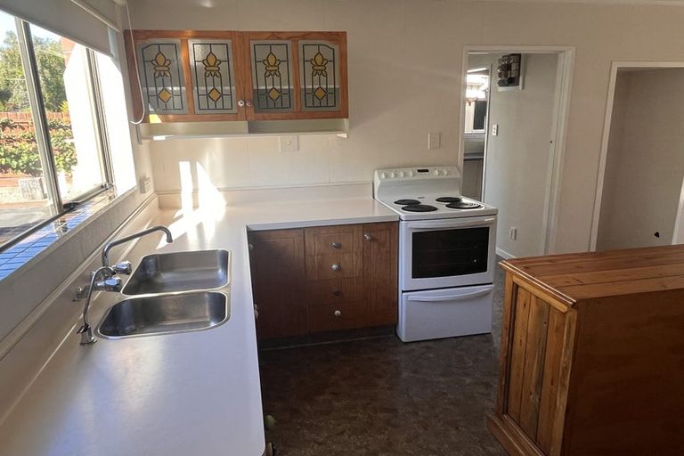 Photo of property in 11 Greenhithe Street, Waihola, Milton, 9073