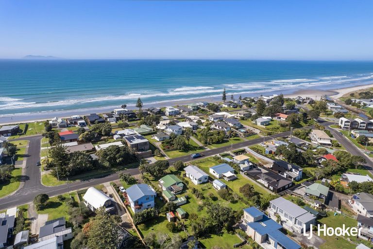 Photo of property in 94 Dillon Street, Waihi Beach, 3611