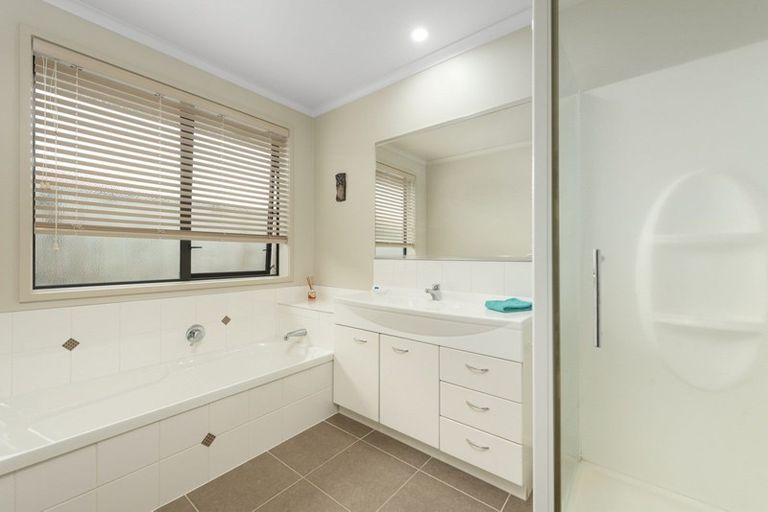 Photo of property in 21 Galloway Crescent, Pyes Pa, Tauranga, 3112