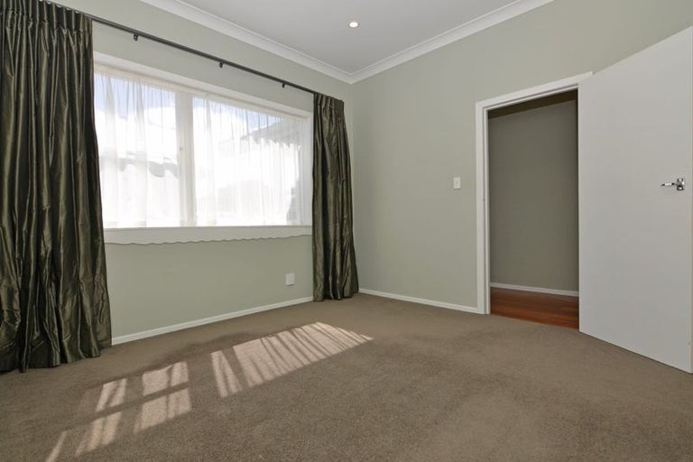 Photo of property in 2 Collins Street, Petone, Lower Hutt, 5012