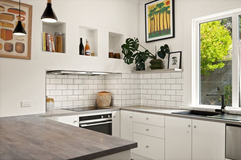 Photo of property in 37 Skibo Street, Kew, Dunedin, 9012