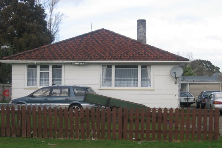 Photo of property in 8 Calvert Street, Papakura, 2110
