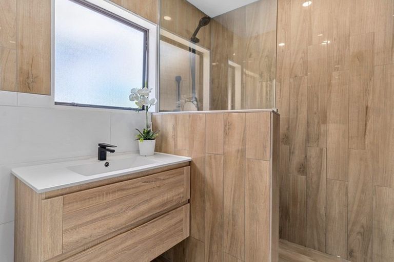 Photo of property in 230b Gravatt Road, Papamoa Beach, Papamoa, 3118