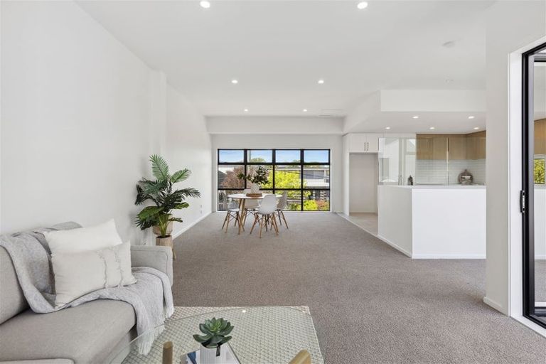 Photo of property in 2/91 Avalon Street, Richmond, Christchurch, 8013