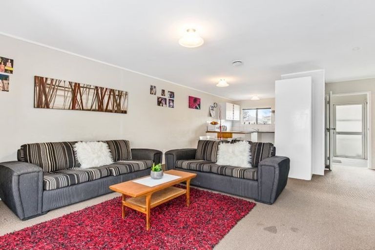 Photo of property in 1/15 Moncrieff Avenue, Clendon Park, Auckland, 2103