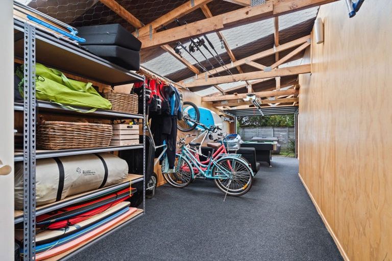 Photo of property in 8 Ringer Avenue, Matapouri, Whangarei, 0173