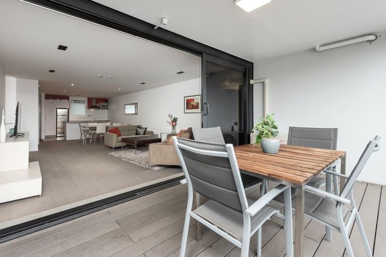 Photo of property in 2-06/424 Maunganui Road, Mount Maunganui, 3116