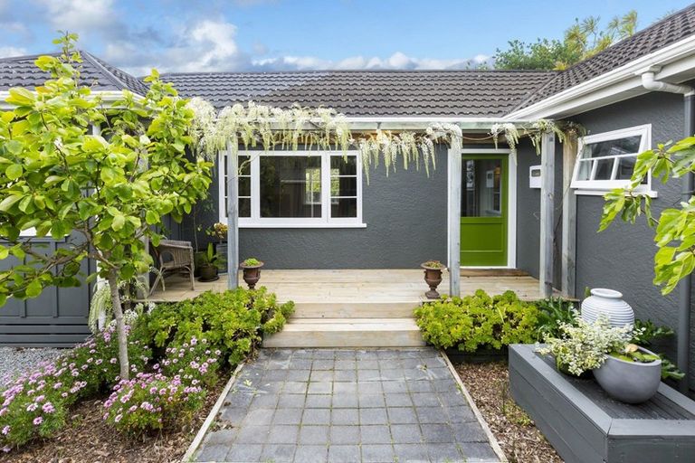 Photo of property in 292 Fergusson Drive, Heretaunga, Upper Hutt, 5018