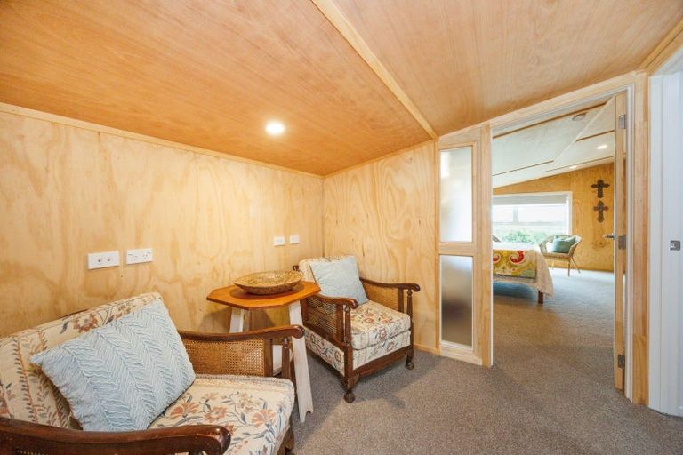 Photo of property in 165 Albert Road, Tokomaru, Palmerston North, 4474