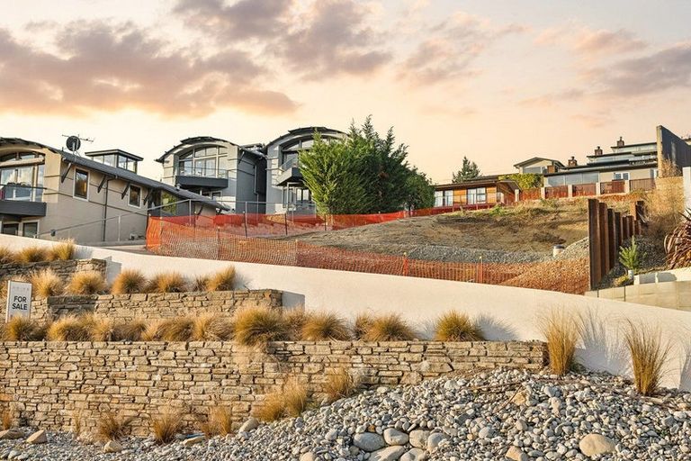 Photo of property in 137 Lakeside Road, Wanaka, 9305