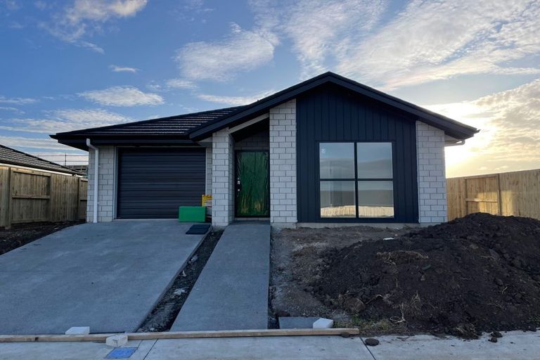 Photo of property in 11 Rowe Lane, Morrinsville, 3300
