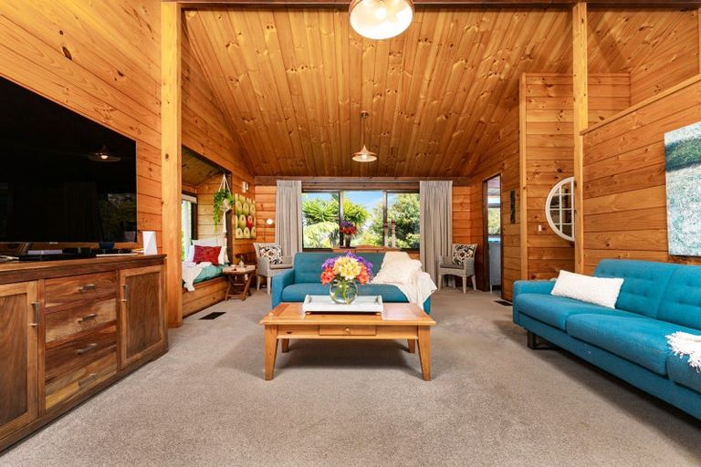 Photo of property in 32 Jeffs Road, Dairy Flat, Albany, 0794