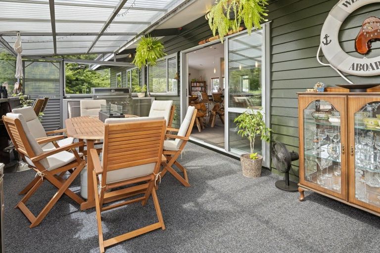 Photo of property in 14 Beach Road, Waikawa, Picton, 7220