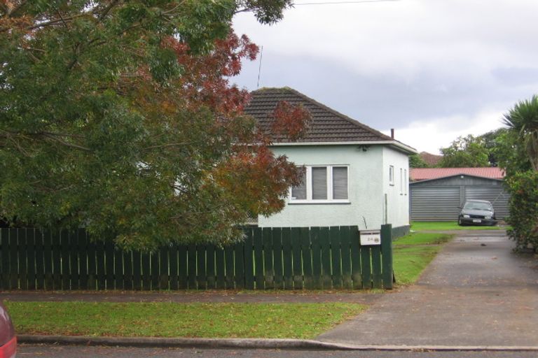 Photo of property in 24 Freyberg Avenue, Papatoetoe, Auckland, 2104
