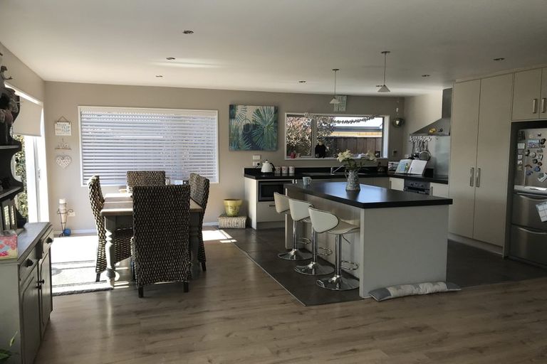 Photo of property in 16 Hakatere Road, Pegasus, 7612