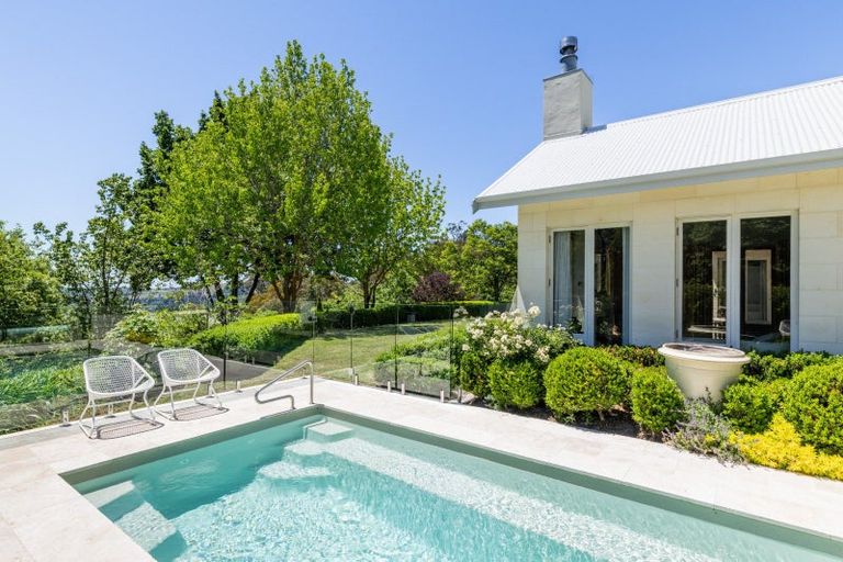 Photo of property in 77 Black Barn Road, Havelock North, 4294