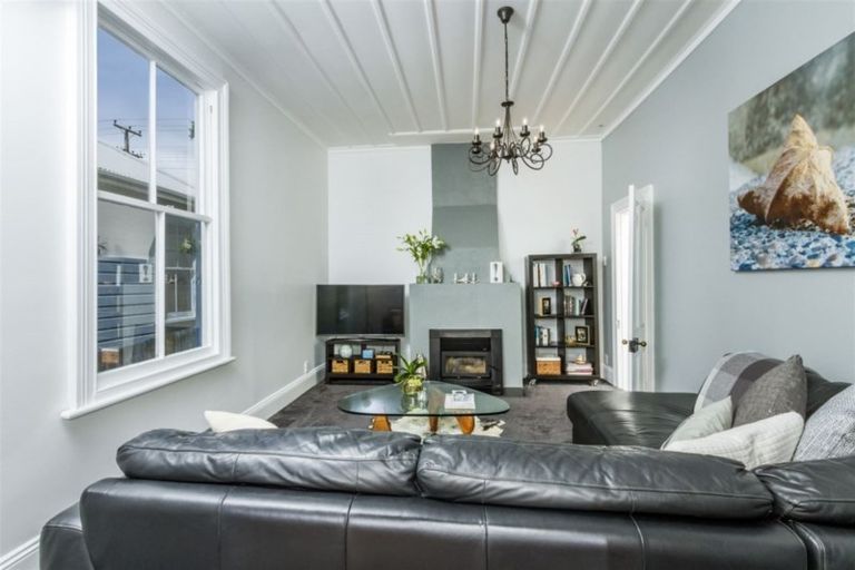 Photo of property in 104 Calliope Road, Stanley Point, Auckland, 0624