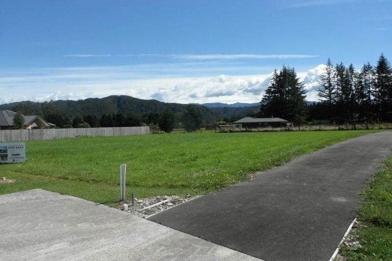 Photo of property in 17 Wicken Place, Reefton, 7830