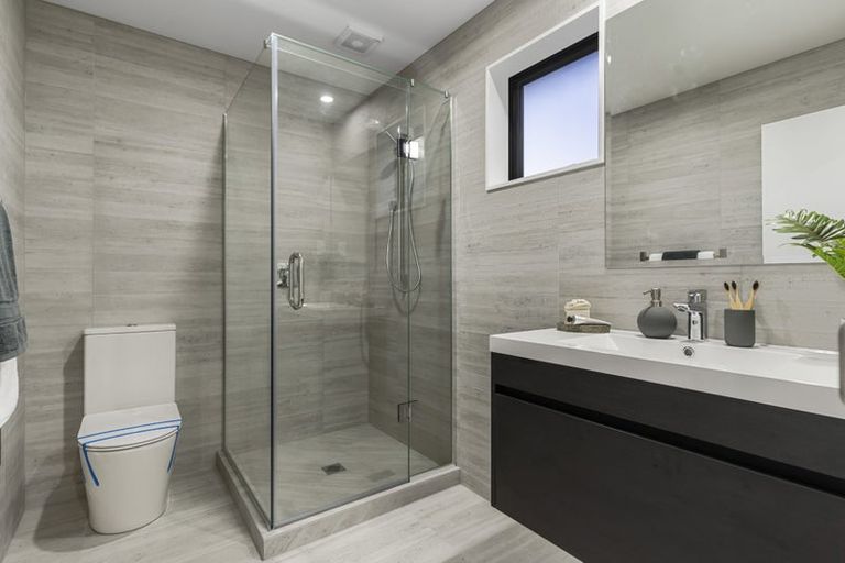 Photo of property in 64c Yeovil Road, Te Atatu Peninsula, Auckland, 0610