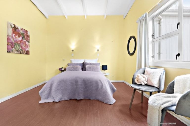 Photo of property in 7 Nevay Road, Miramar, Wellington, 6022