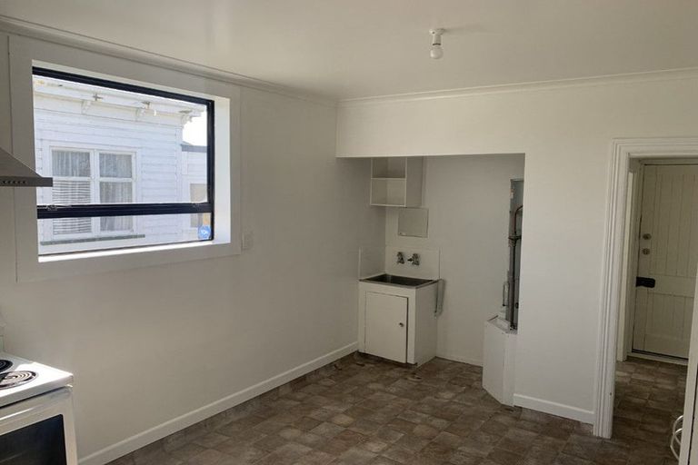 Photo of property in 98 Pembroke Street, Carterton, 5713