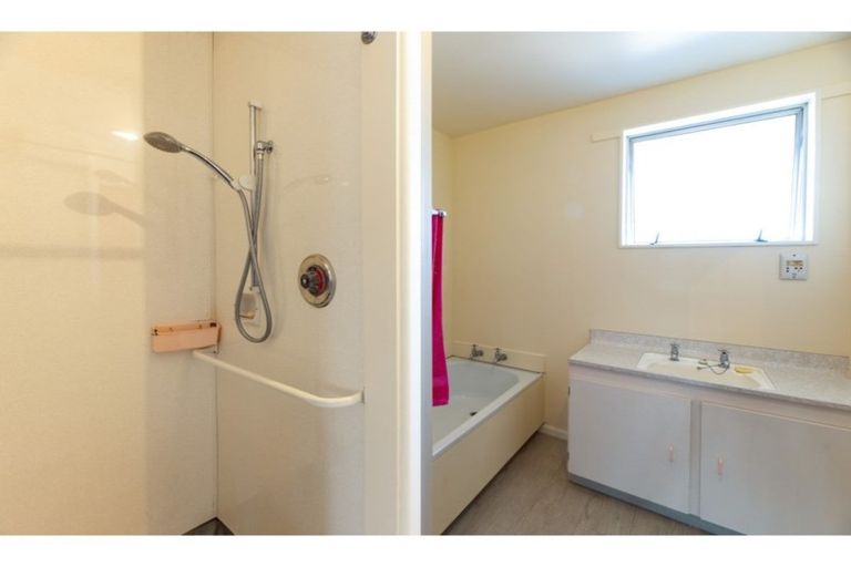 Photo of property in 2/7 Peters Lane, Spreydon, Christchurch, 8024