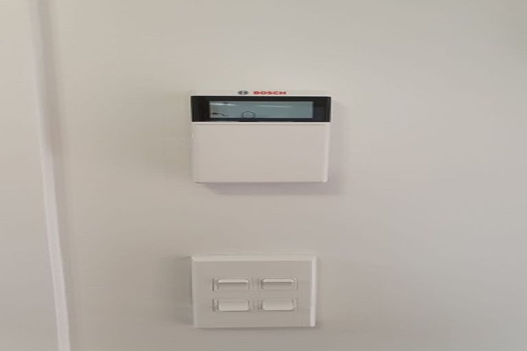 Photo of property in 7 Straven Road, Riccarton, Christchurch, 8011