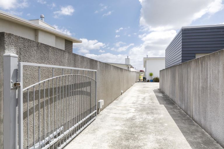 Photo of property in 23a Rosalie Terrace, Kelvin Grove, Palmerston North, 4414