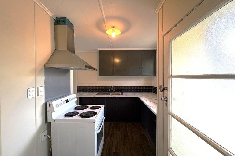 Photo of property in 3/806 Lyell Street, Akina, Hastings, 4122