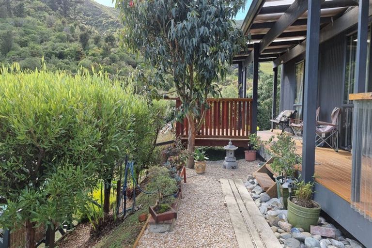 Photo of property in 102 Boons Valley Road, Waikawa, Picton, 7220