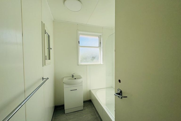 Photo of property in 11 Brentwood Avenue, Highbury, Palmerston North, 4412