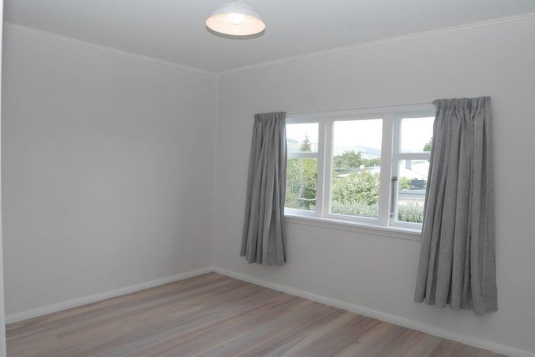 Photo of property in 5 Allen Road, Raumati Beach, Paraparaumu, 5032