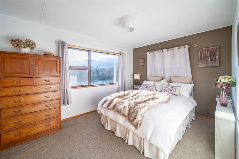 Photo of property in 43 Cheviot Street, Roxburgh, 9500