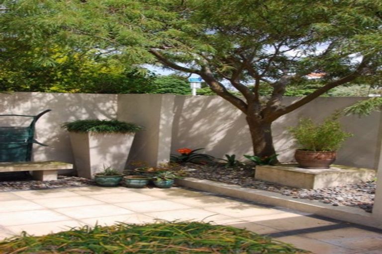 Photo of property in Highwic, 3/32 Hobson Street, Thorndon, Wellington, 6011