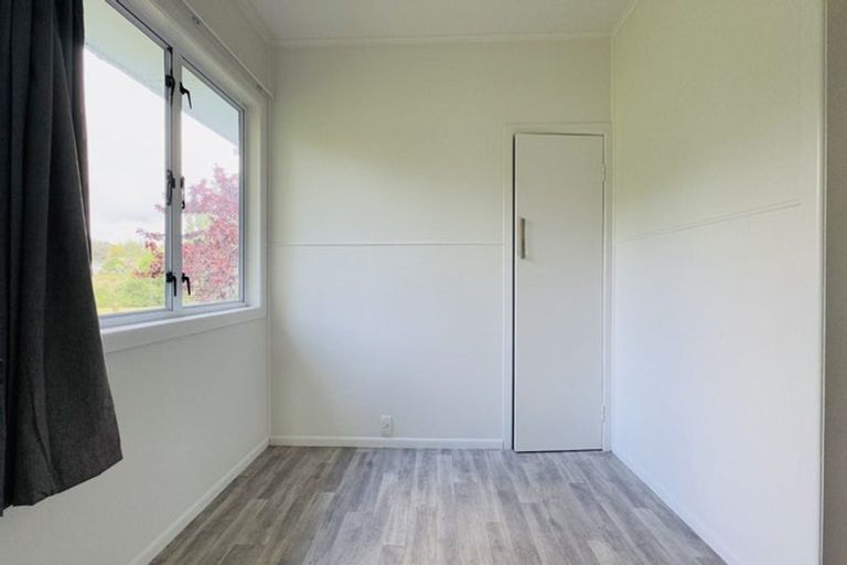 Photo of property in 12 Bittern Place, Henderson, Auckland, 0610