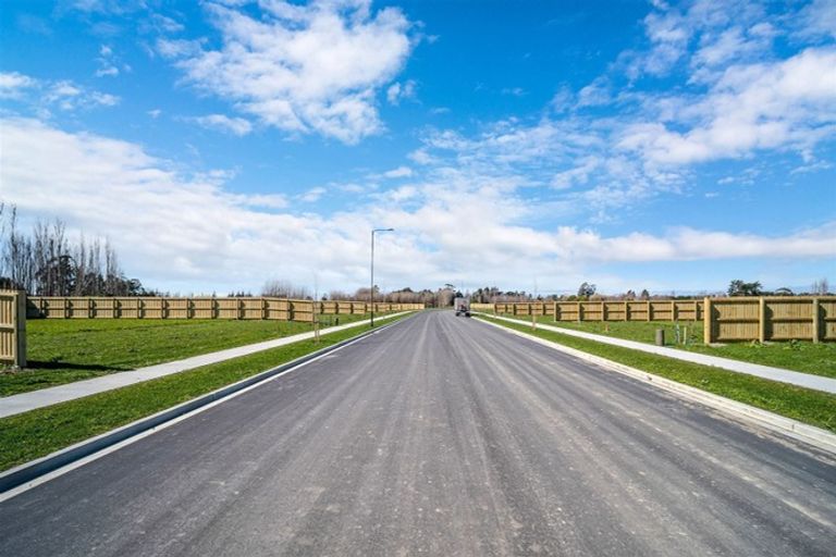 Photo of property in 17 Cleaver Street, Woodend, 7610