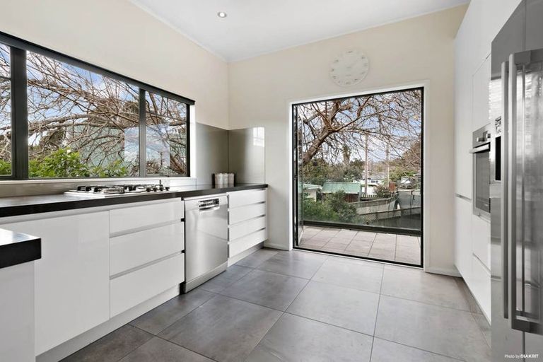 Photo of property in 86 Ladies Mile, Manly, Whangaparaoa, 0930